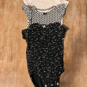 Carter's Black and White Heart Bodysuit Set